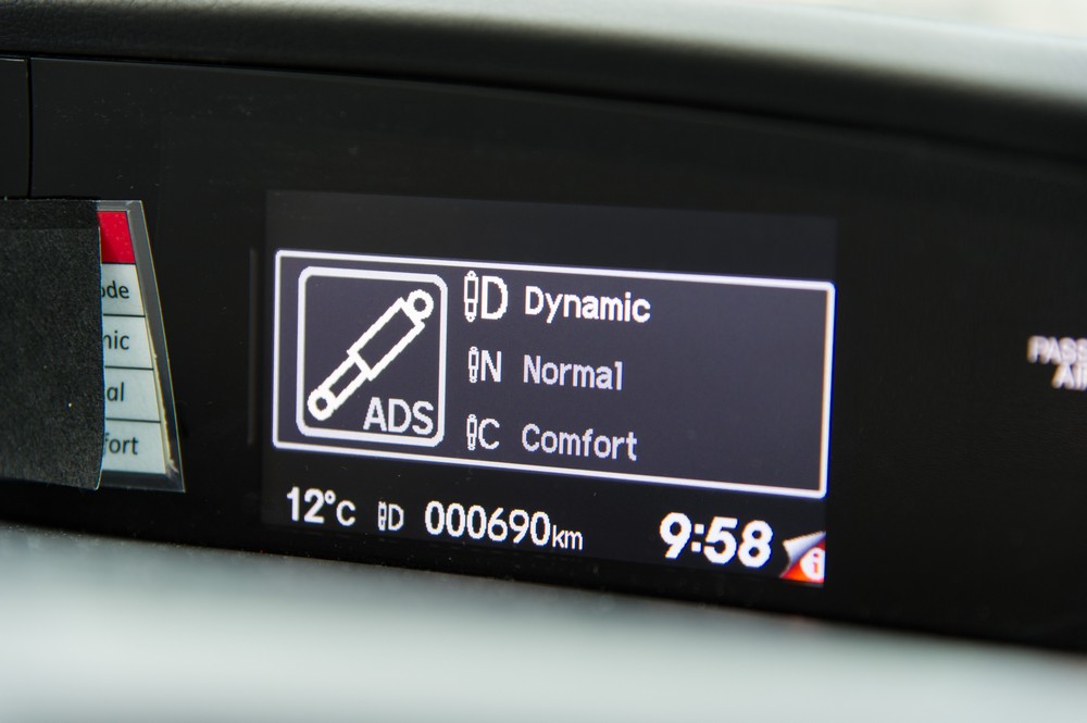 Honda Civic Tourer (универсал) —Unique Adaptive Damper System, адаптивная подвеска, интерфейс, фото 1